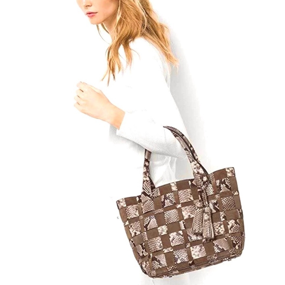 🐻 Michael Kors Snakeskin Patchwork Vivian Medium Tote — Natural/Dark Dune - Picture 3 of 17